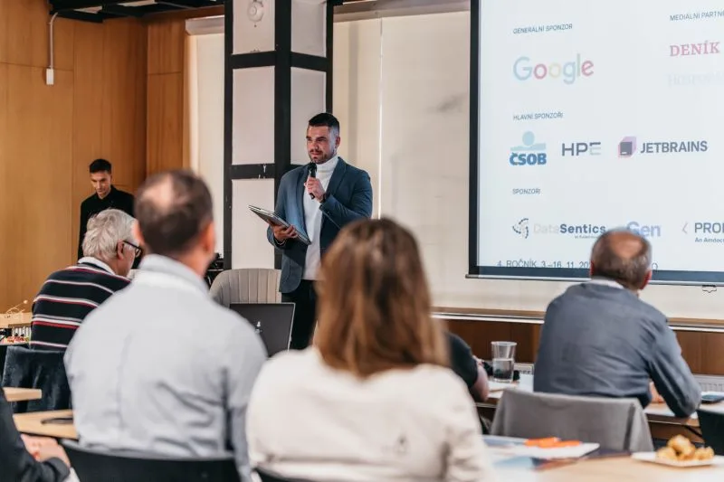 Publikum konference AI for Business v TIC Zlín (2)